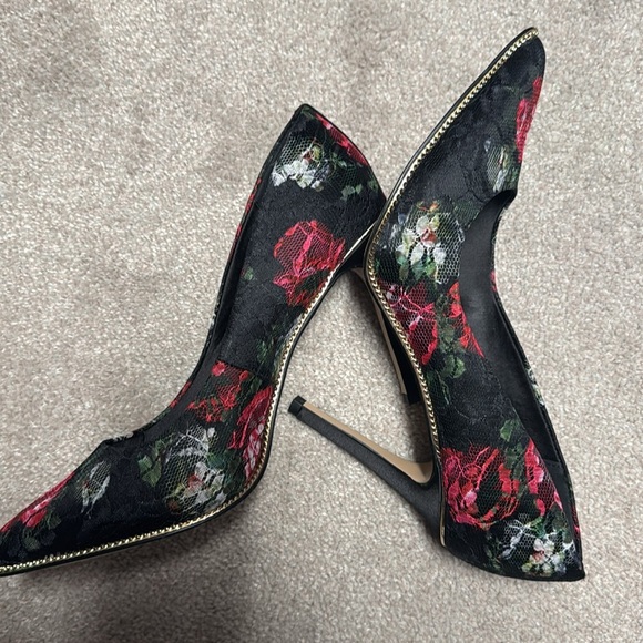BCBGeneratiom Floral Lace Vixen Pointed Toe Heels - Picture 3 of 3